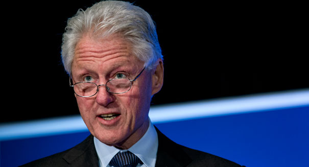 Bill Clinton up to his old tricks in meeting with Loretta Lynch