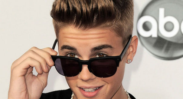 Swedish police raid Justin Bieber’s tour bus