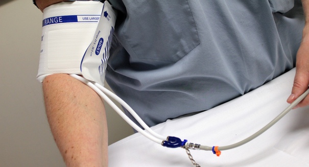 Blood pressure cuff before bypass surgery reduces risk of injury