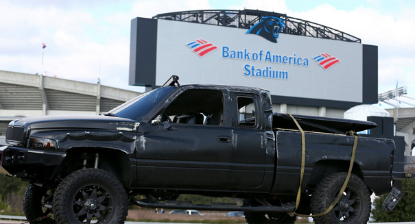 Report: Panthers quarterback Cam Newton injured in car crash in Charlotte