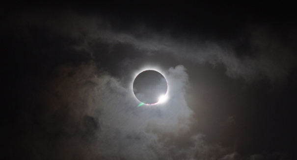 Solar eclipse hammers European power grid, wows scientists