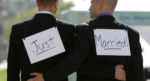 Gay marriage: Justices to hear arguments today