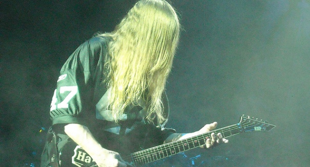 Slayer guitarist Jeff Hanneman died from alcohol-related cirrhosis not spider bite, band says