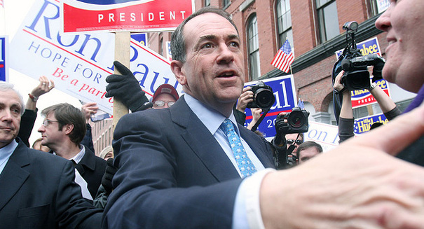 Mike Huckabee quits Fox News show to mull another presidential run