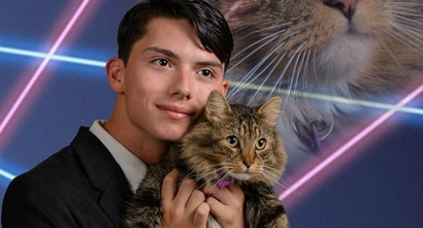 ‘Laser cat’ teen whose picture went viral commits suicide