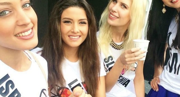 Lebanese government may strip Miss Lebanon of her crown after selfie with Miss Israel