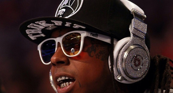 Lil Wayne released from hospital after experiencing seizures
