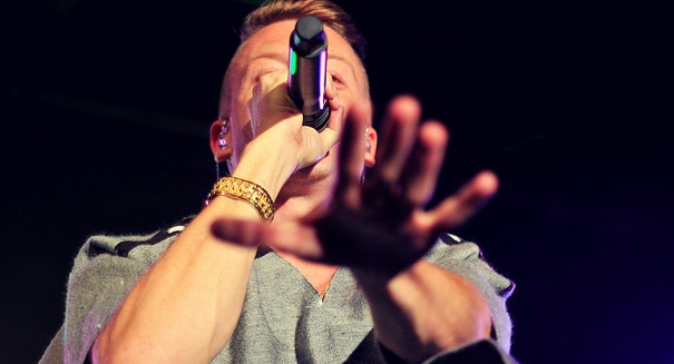 Macklemore joins elite club of recording artists; ‘Thrift Shop’ tops Billboard Hot 100