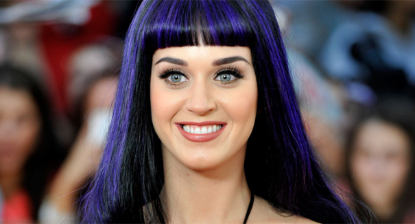 Katy Perry is obsessed with shoes, carries 25 pairs everywhere: interview