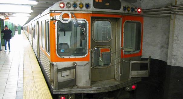 Two Philly police officers help woman deliver Christmas baby on subway