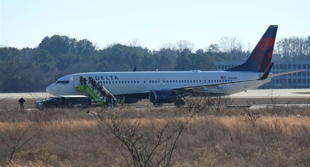 Airplanes land in Atlanta after bomb threats