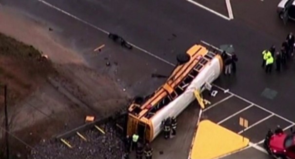 Police identify three dead in Tennessee school bus collision