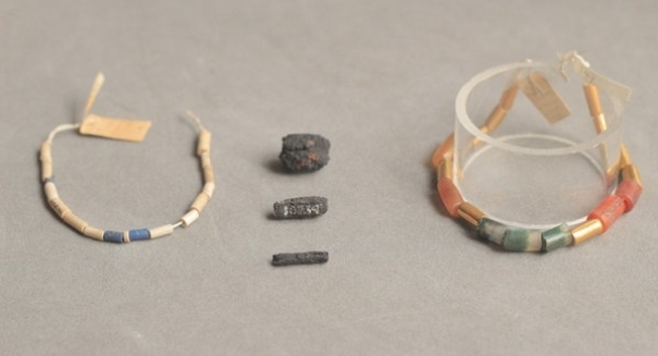 Ancient Egyptian jewelry came from outer space, researchers say