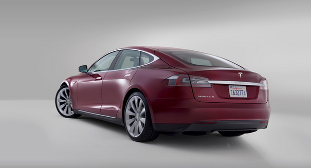 Tesla Motors reveals new Model S wall charger to combat fires