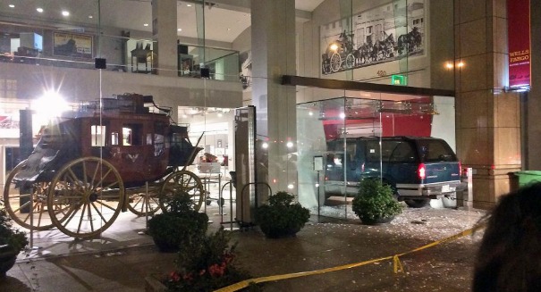 Thieves use SUV to smash into Wells Fargo museum in San Francisco, steal gold nuggets